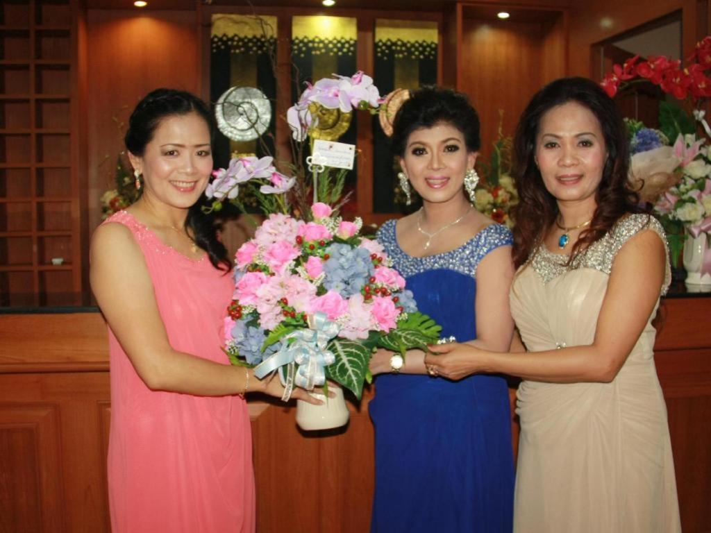 Le Parc Wangnang Hotel Phitsanulok Εξωτερικό φωτογραφία