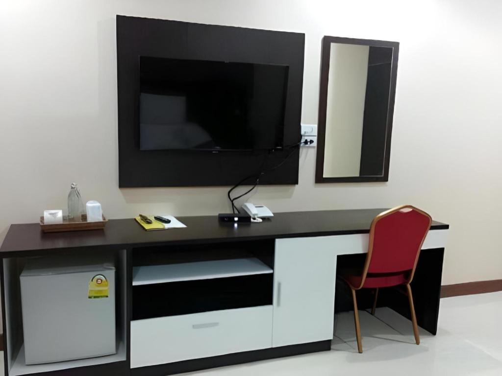Le Parc Wangnang Hotel Phitsanulok Εξωτερικό φωτογραφία