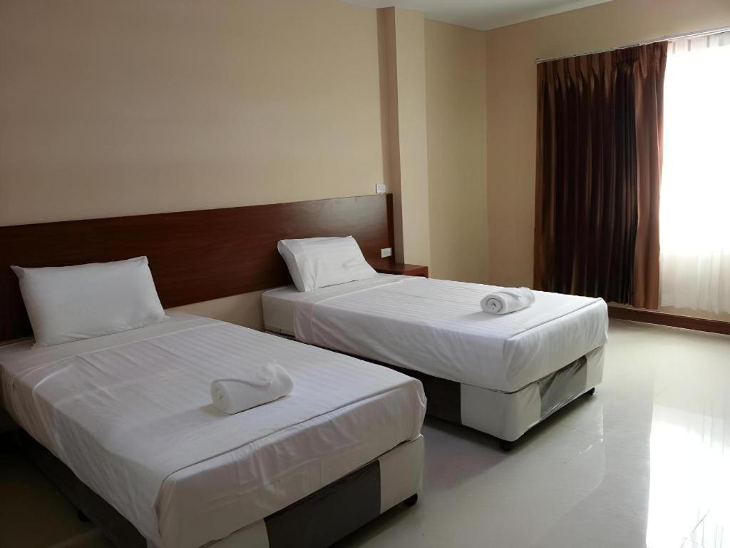 Le Parc Wangnang Hotel Phitsanulok Εξωτερικό φωτογραφία
