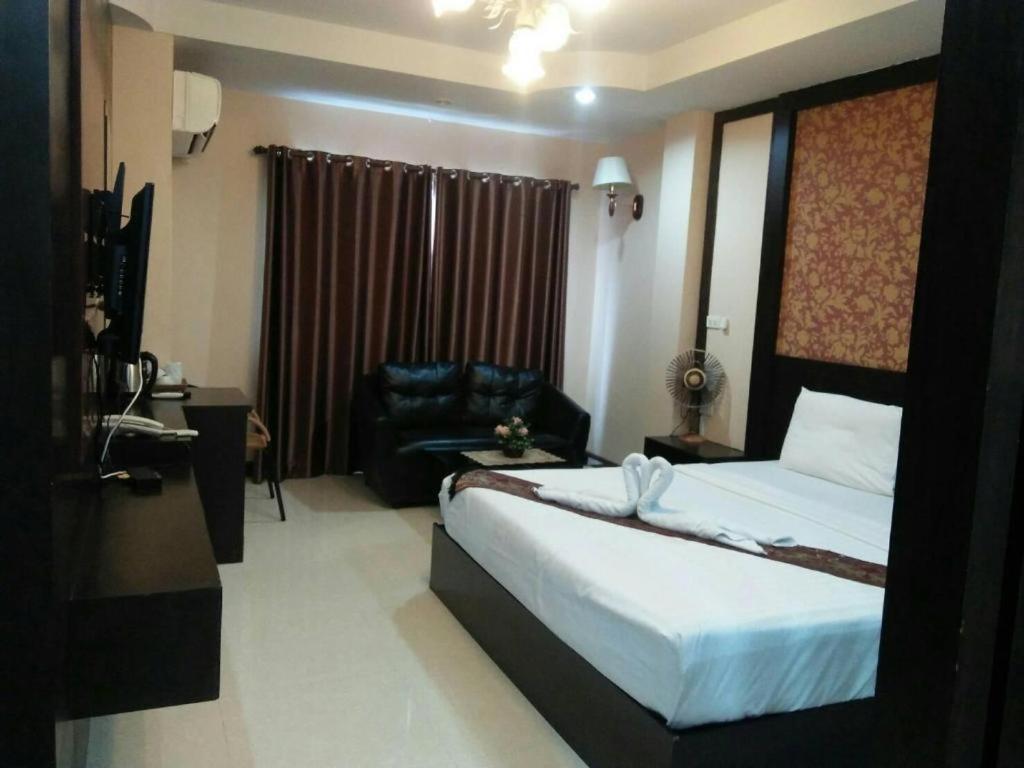 Le Parc Wangnang Hotel Phitsanulok Εξωτερικό φωτογραφία