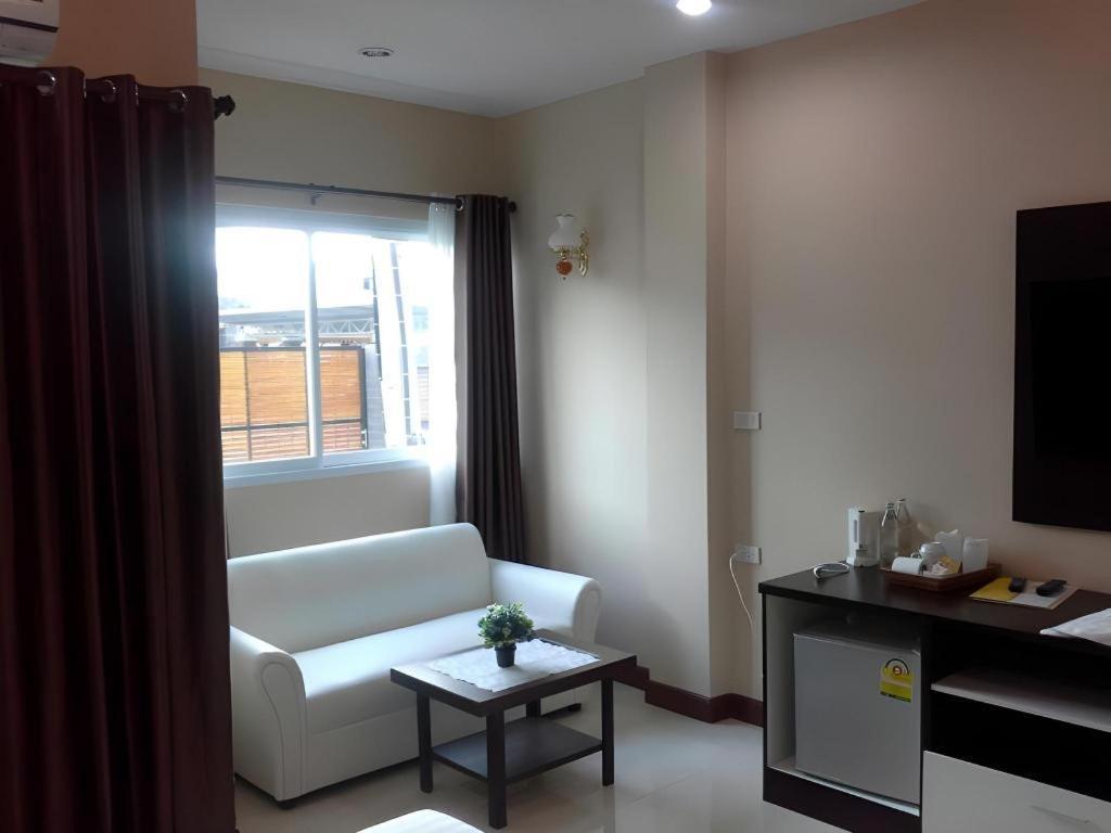 Le Parc Wangnang Hotel Phitsanulok Εξωτερικό φωτογραφία