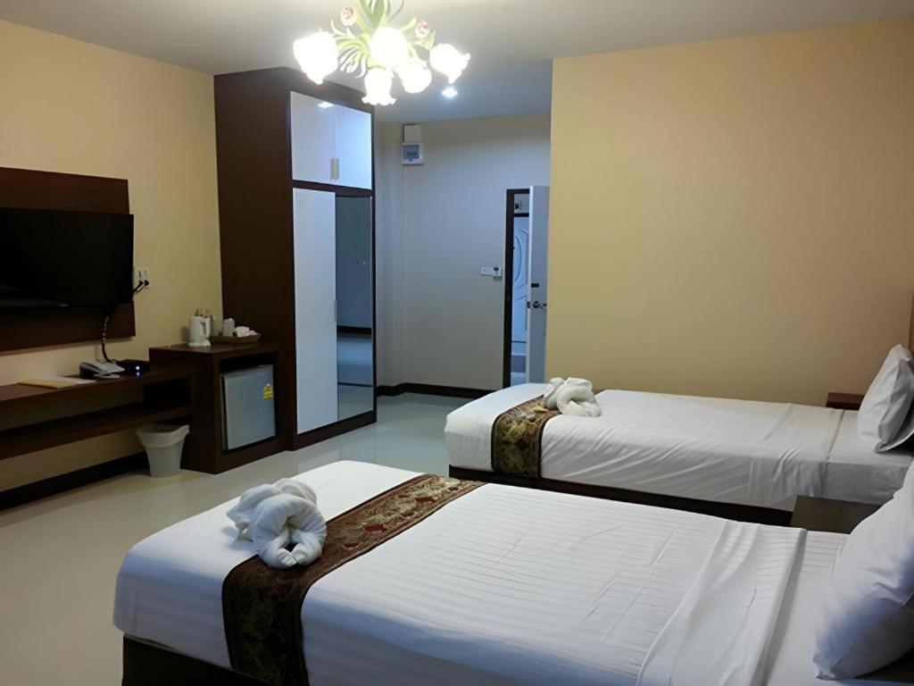 Le Parc Wangnang Hotel Phitsanulok Εξωτερικό φωτογραφία